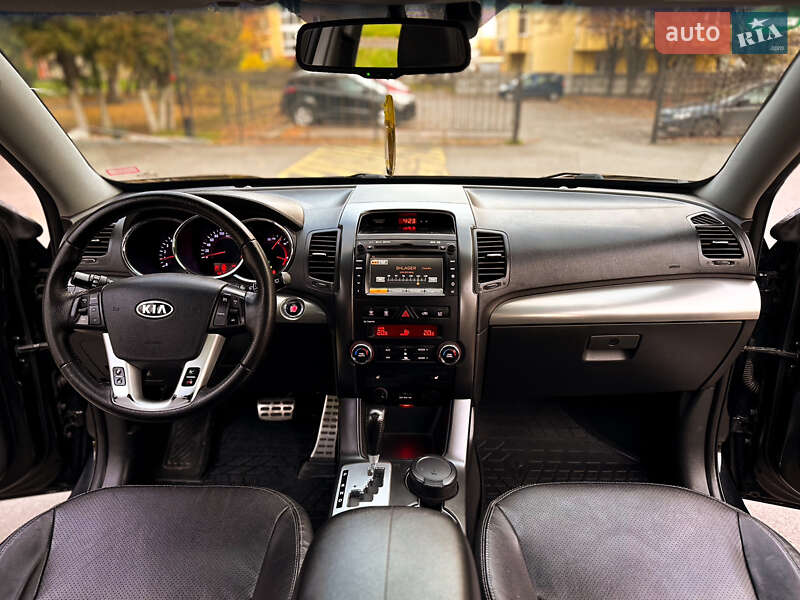 Позашляховик / Кросовер Kia Sorento 2011 в Хмельницькому