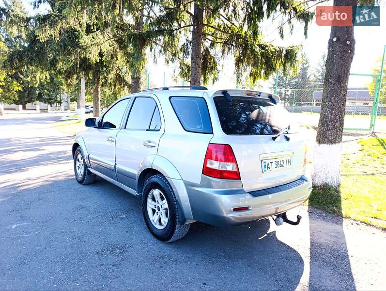 Позашляховик / Кросовер Kia Sorento 2005 в Городенці