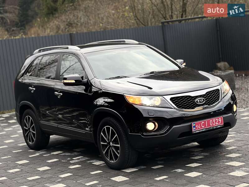 Позашляховик / Кросовер Kia Sorento 2012 в Ужгороді