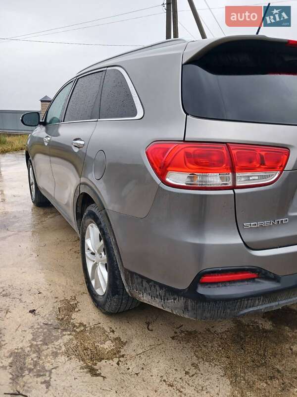 Внедорожник / Кроссовер Kia Sorento 2016 в Городенке