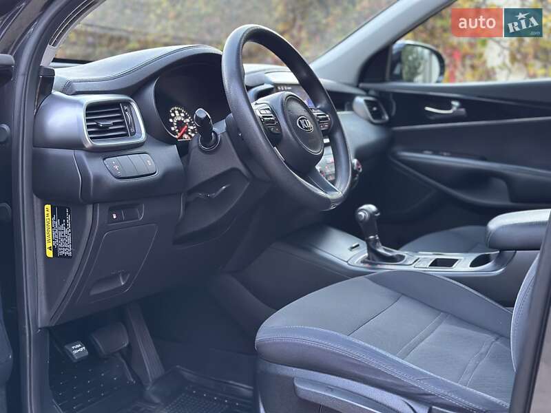 Позашляховик / Кросовер Kia Sorento 2017 в Одесі фото 23 Позашляховик / Кросовер Kia Sorento 2017 в Одесі