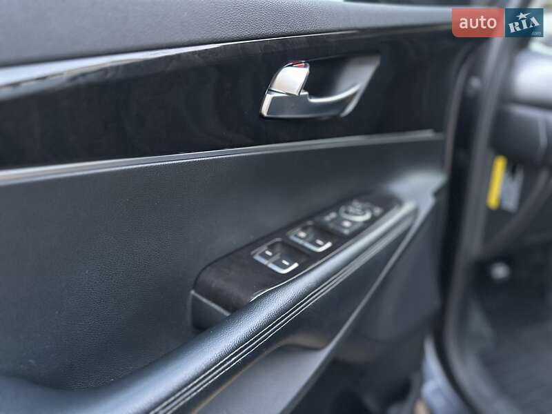 Позашляховик / Кросовер Kia Sorento 2017 в Одесі фото 39 Позашляховик / Кросовер Kia Sorento 2017 в Одесі