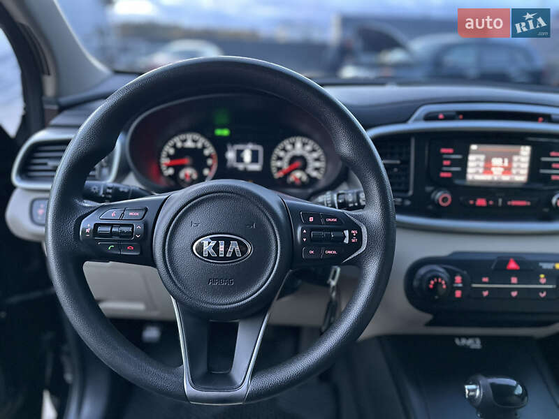 Внедорожник / Кроссовер Kia Sorento 2015 в Владимире фото 63 Внедорожник / Кроссовер Kia Sorento 2015 в Владимире