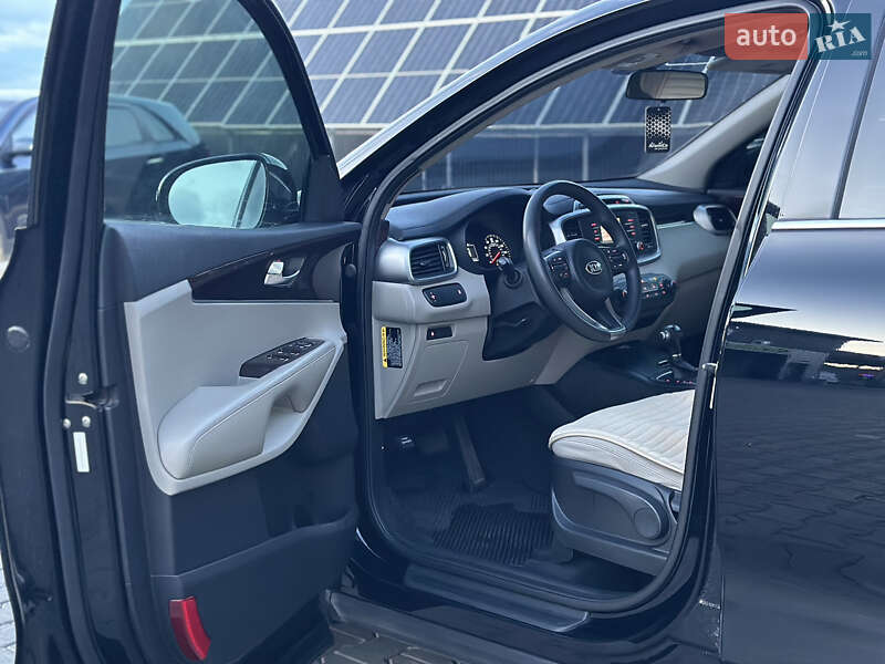 Внедорожник / Кроссовер Kia Sorento 2015 в Владимире фото 71 Внедорожник / Кроссовер Kia Sorento 2015 в Владимире