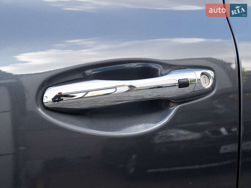 Внедорожник / Кроссовер Kia Sorento 2015 в Одессе