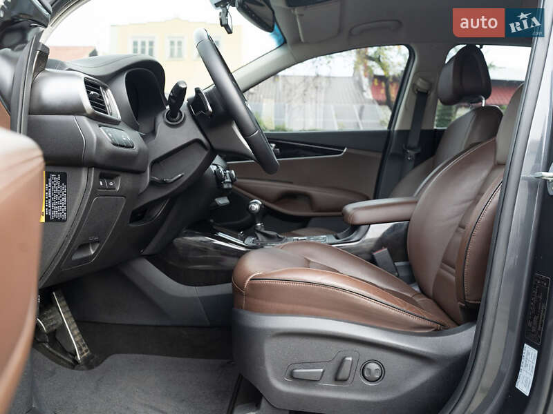 Внедорожник / Кроссовер Kia Sorento 2015 в Одессе