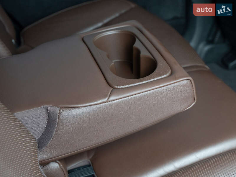 Внедорожник / Кроссовер Kia Sorento 2015 в Одессе