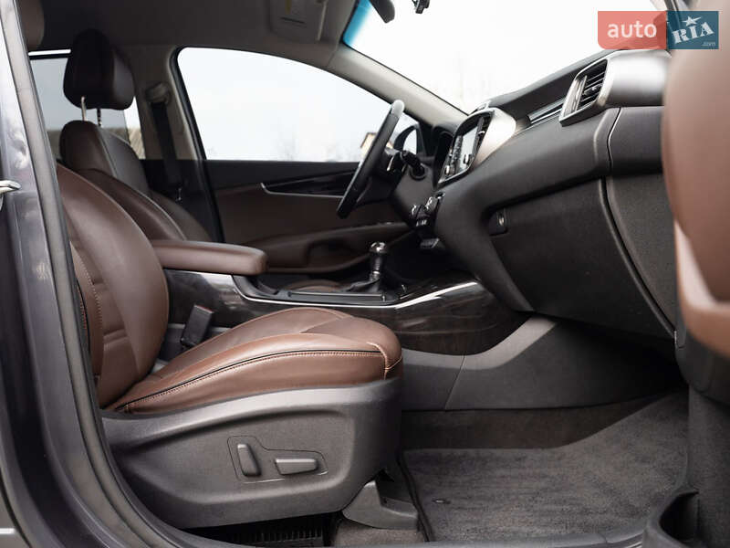 Внедорожник / Кроссовер Kia Sorento 2015 в Одессе