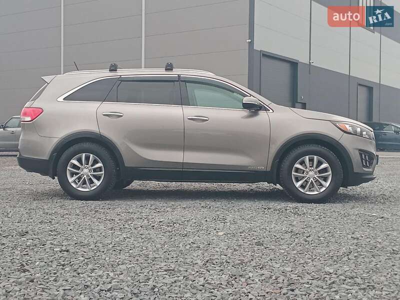 Внедорожник / Кроссовер Kia Sorento 2015 в Львове фото 4 Внедорожник / Кроссовер Kia Sorento 2015 в Львове