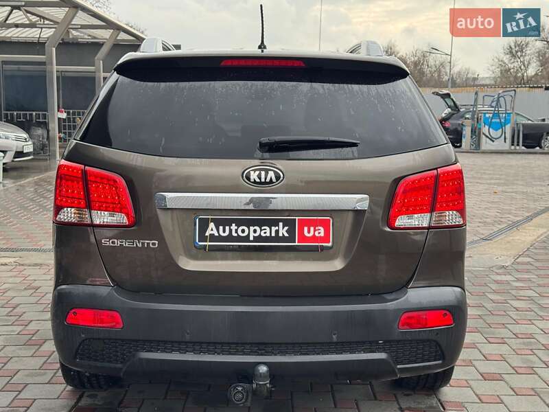 Позашляховик / Кросовер Kia Sorento 2010 в Запоріжжі