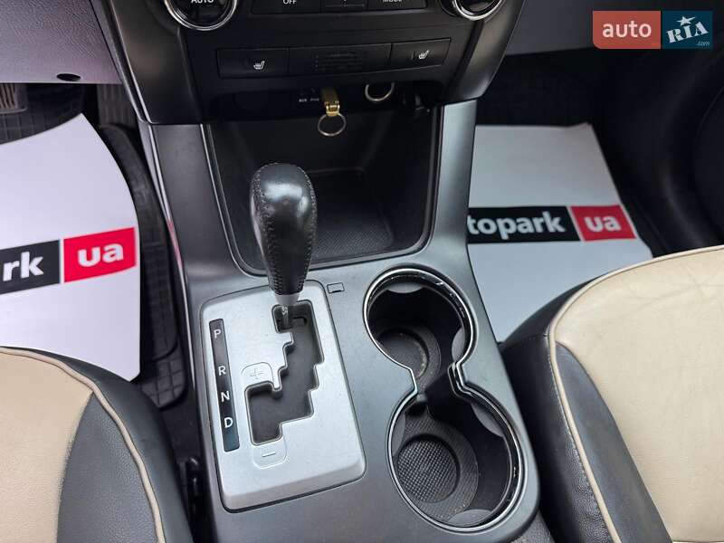 Позашляховик / Кросовер Kia Sorento 2010 в Запоріжжі