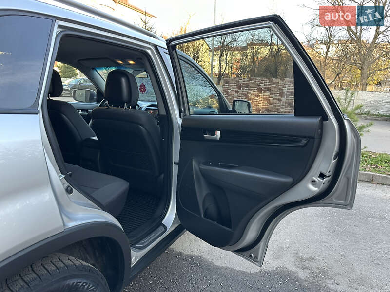 Позашляховик / Кросовер Kia Sorento 2011 в Рівному фото 28 Позашляховик / Кросовер Kia Sorento 2011 в Рівному