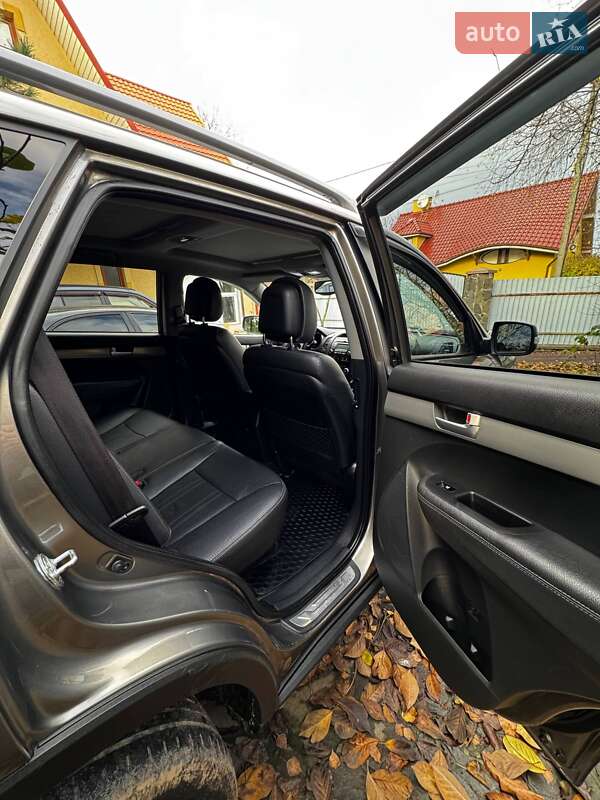 Позашляховик / Кросовер Kia Sorento 2011 в Чернівцях фото 11 Позашляховик / Кросовер Kia Sorento 2011 в Чернівцях