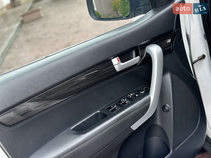 Внедорожник / Кроссовер Kia Sorento 2009 в Стрые