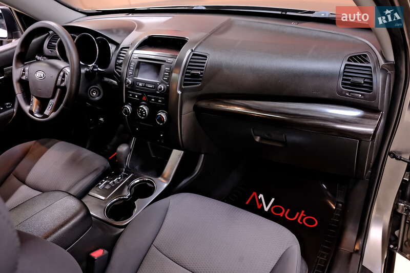 Внедорожник / Кроссовер Kia Sorento 2012 в Одессе фото 44 Внедорожник / Кроссовер Kia Sorento 2012 в Одессе