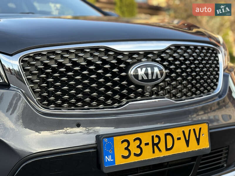Позашляховик / Кросовер Kia Sorento 2016 в Стрию