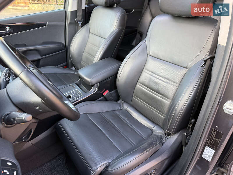 Позашляховик / Кросовер Kia Sorento 2016 в Стрию