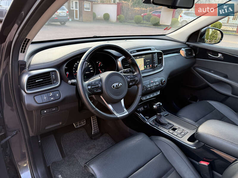Позашляховик / Кросовер Kia Sorento 2016 в Стрию