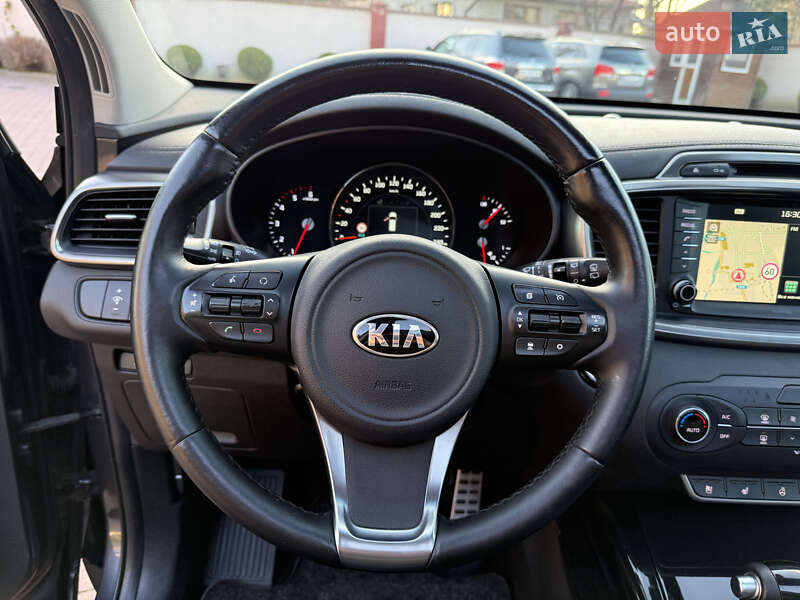 Позашляховик / Кросовер Kia Sorento 2016 в Стрию