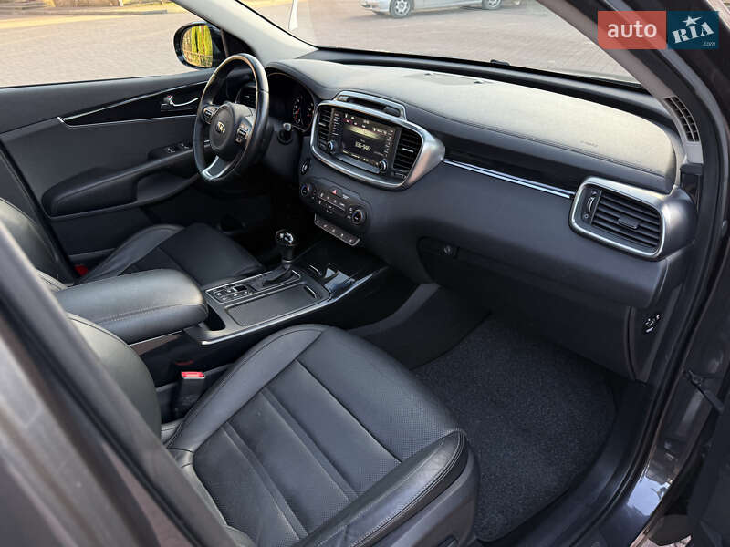 Позашляховик / Кросовер Kia Sorento 2016 в Стрию