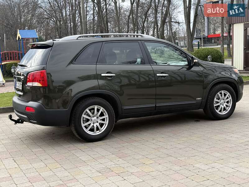 Внедорожник / Кроссовер Kia Sorento 2010 в Стрые
