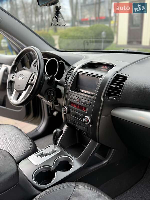 Внедорожник / Кроссовер Kia Sorento 2010 в Стрые