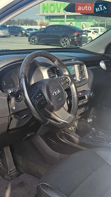 Позашляховик / Кросовер Kia Sorento 2015 в Києві