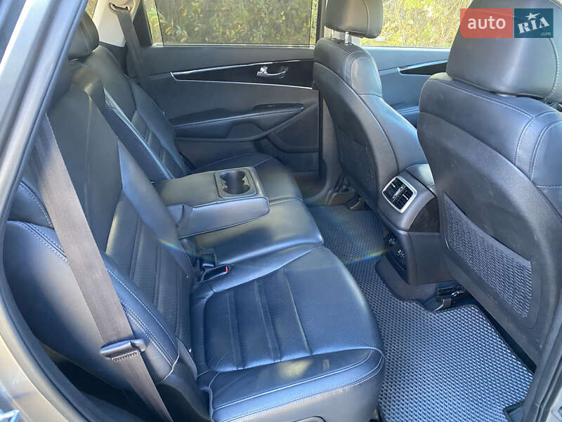 Внедорожник / Кроссовер Kia Sorento 2016 в Коломые фото 19 Внедорожник / Кроссовер Kia Sorento 2016 в Коломые