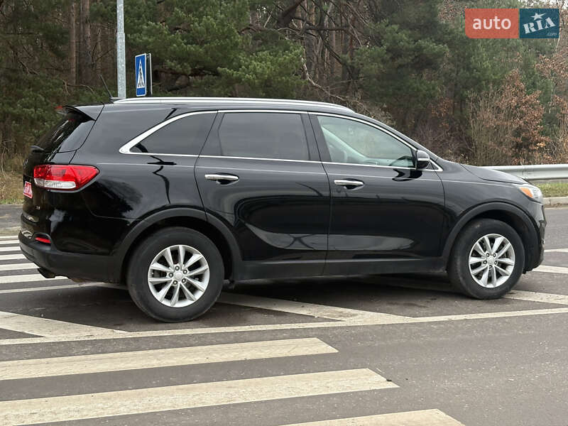 Позашляховик / Кросовер Kia Sorento 2016 в Володимирі