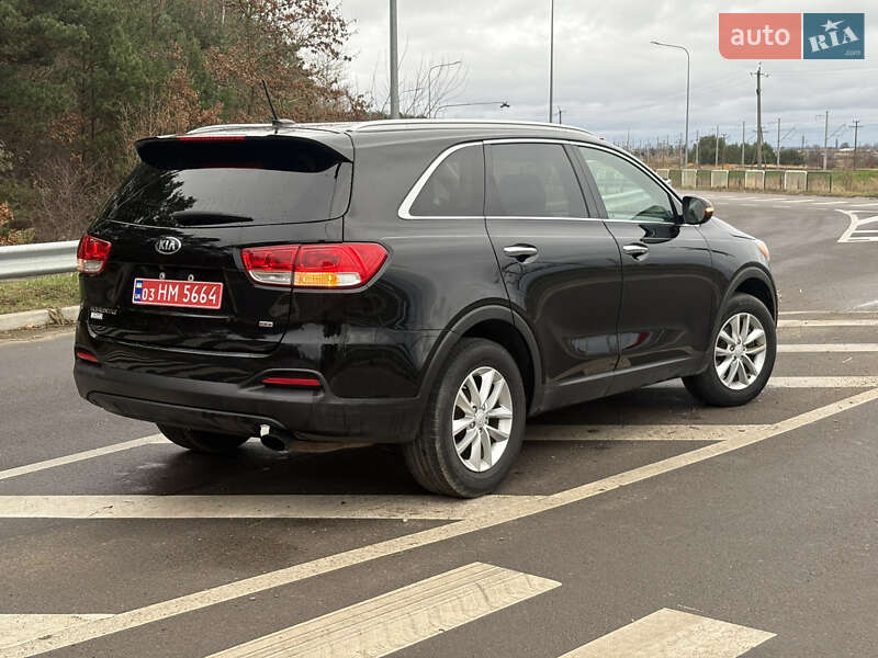 Позашляховик / Кросовер Kia Sorento 2016 в Володимирі