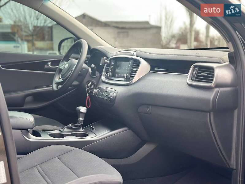Внедорожник / Кроссовер Kia Sorento 2019 в Львове фото 5 Внедорожник / Кроссовер Kia Sorento 2019 в Львове