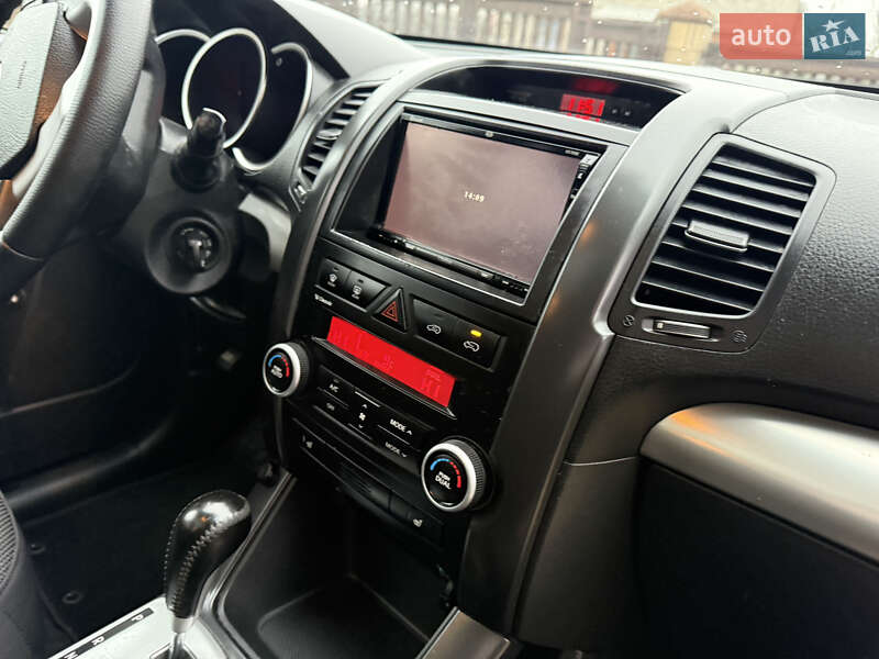 Позашляховик / Кросовер Kia Sorento 2010 в Коломиї