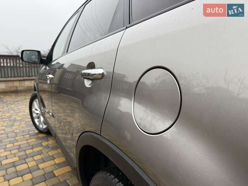 Позашляховик / Кросовер Kia Sorento 2010 в Коломиї