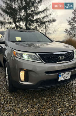 Позашляховик / Кросовер Kia Sorento 2014 в Косові
