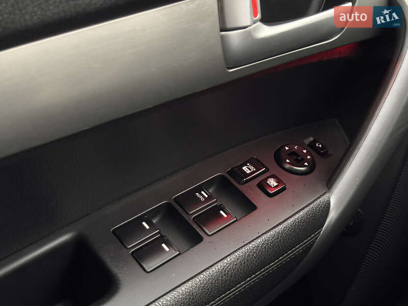 Позашляховик / Кросовер Kia Sorento 2012 в Радивиліві