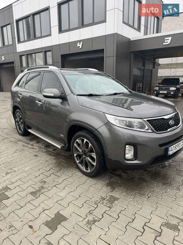 Внедорожник / Кроссовер Kia Sorento 2013 в Берегово