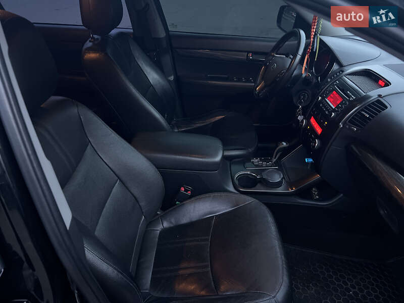 Внедорожник / Кроссовер Kia Sorento 2012 в Николаеве
