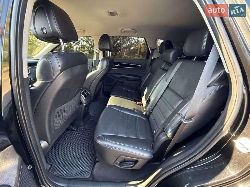 Внедорожник / Кроссовер Kia Sorento 2015 в Кривом Роге