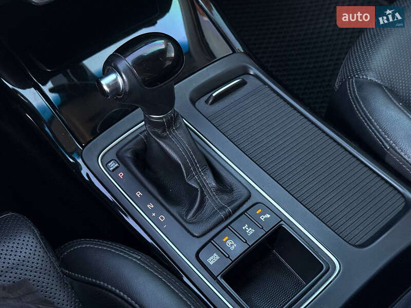 Внедорожник / Кроссовер Kia Sorento 2015 в Кривом Роге