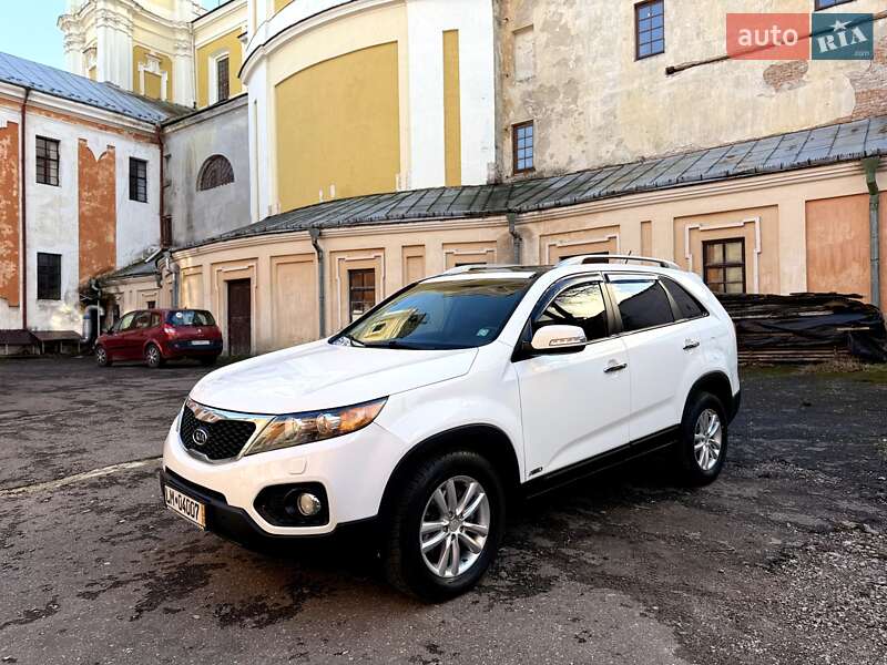 Внедорожник / Кроссовер Kia Sorento 2010 в Кременце