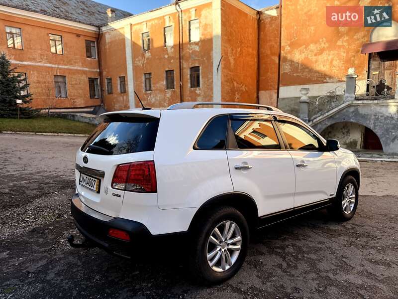 Внедорожник / Кроссовер Kia Sorento 2010 в Кременце