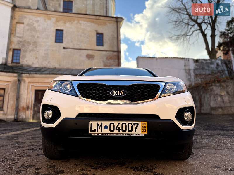 Внедорожник / Кроссовер Kia Sorento 2010 в Кременце