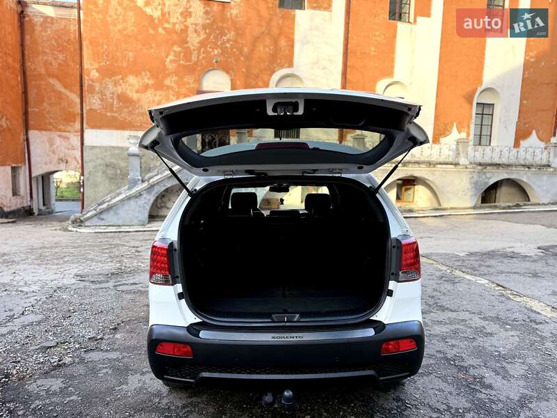 Внедорожник / Кроссовер Kia Sorento 2010 в Кременце