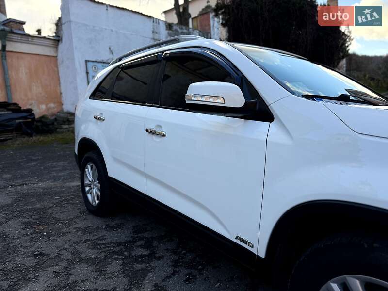 Внедорожник / Кроссовер Kia Sorento 2010 в Кременце