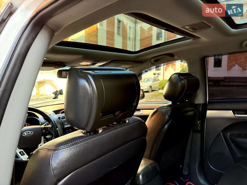 Внедорожник / Кроссовер Kia Sorento 2010 в Кременце