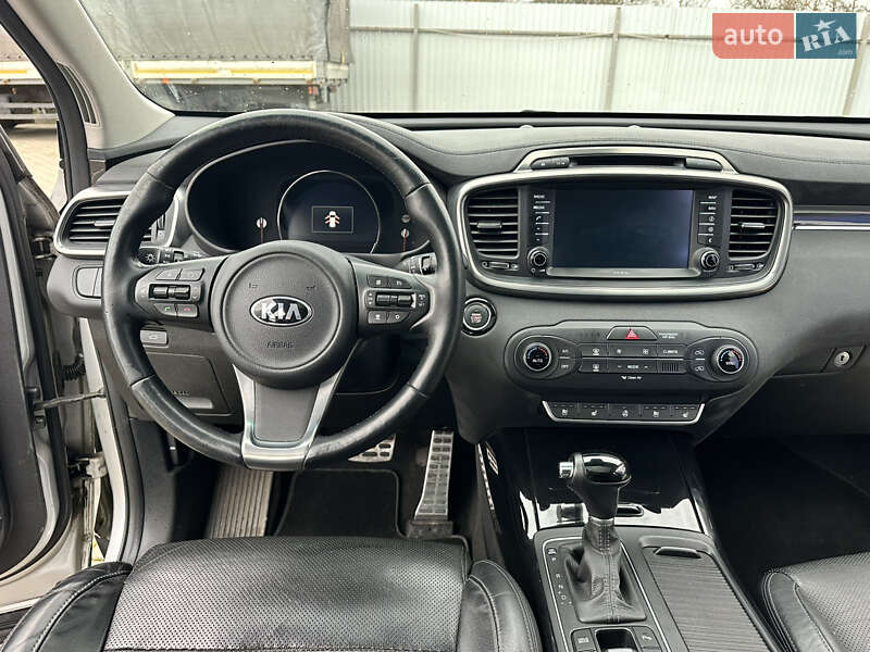 Внедорожник / Кроссовер Kia Sorento 2016 в Дубно
