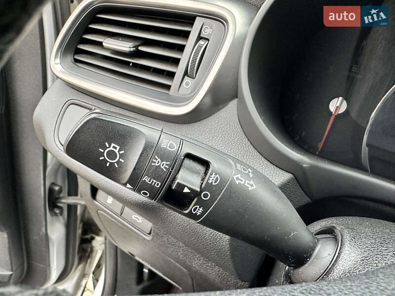 Внедорожник / Кроссовер Kia Sorento 2016 в Дубно