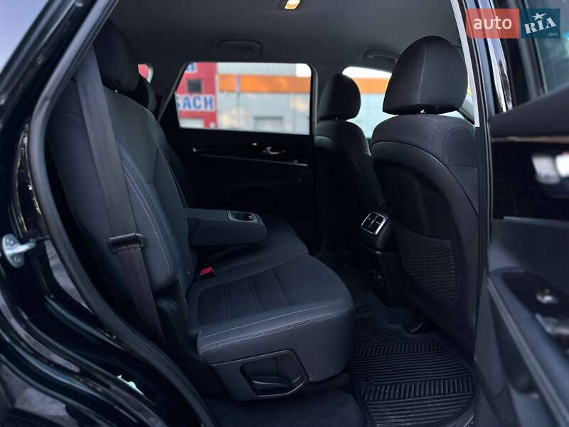 Внедорожник / Кроссовер Kia Sorento 2019 в Киеве фото 16 Внедорожник / Кроссовер Kia Sorento 2019 в Киеве