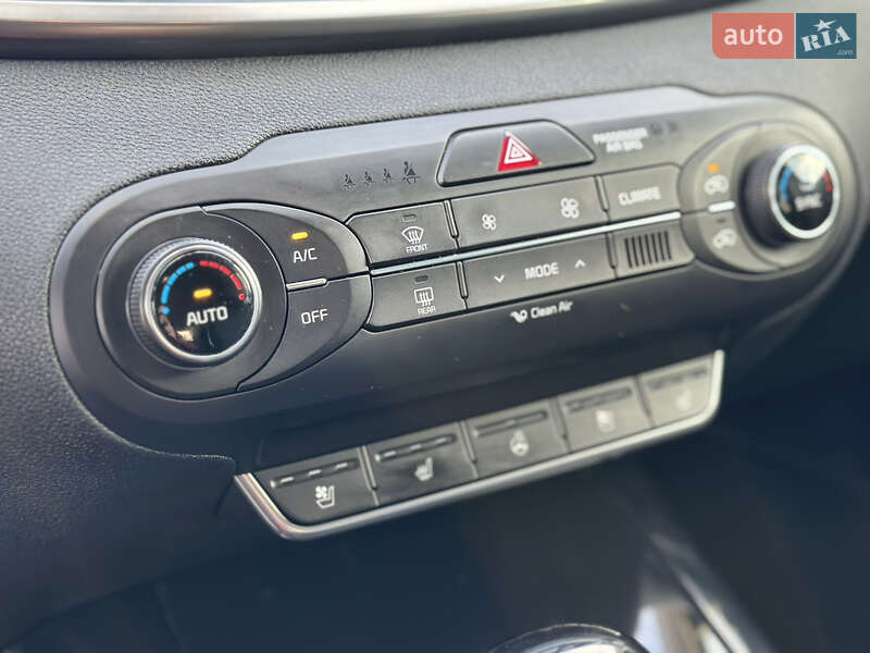 Внедорожник / Кроссовер Kia Sorento 2016 в Самборе фото 43 Внедорожник / Кроссовер Kia Sorento 2016 в Самборе