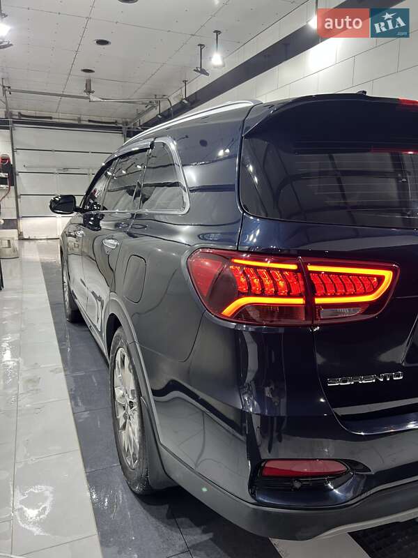 Внедорожник / Кроссовер Kia Sorento 2018 в Николаеве